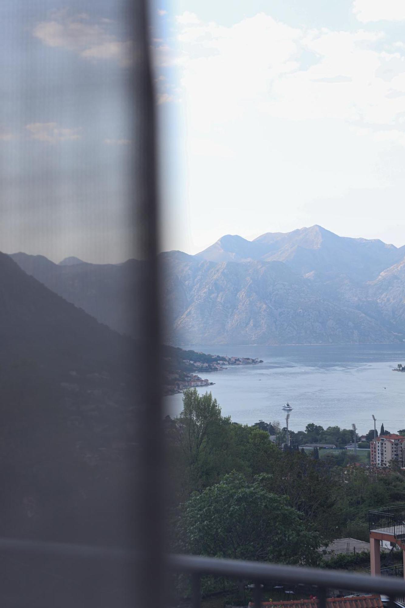 3-Bedroom Apartment With Panoramic Bay Views Kotor Eksteriør bilde
